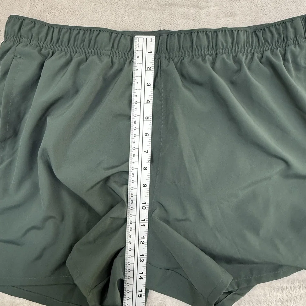 NEW‎ Nike Challenger Shorts Mens 2XL Green Dri-FIT 5